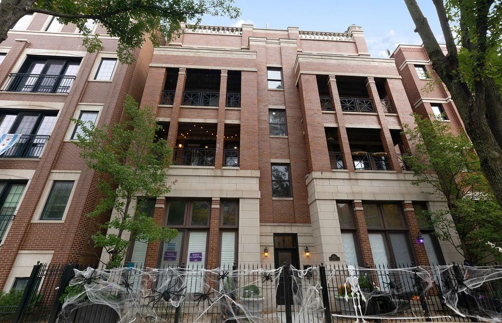 3843 N Southport Avenue Apt 2N