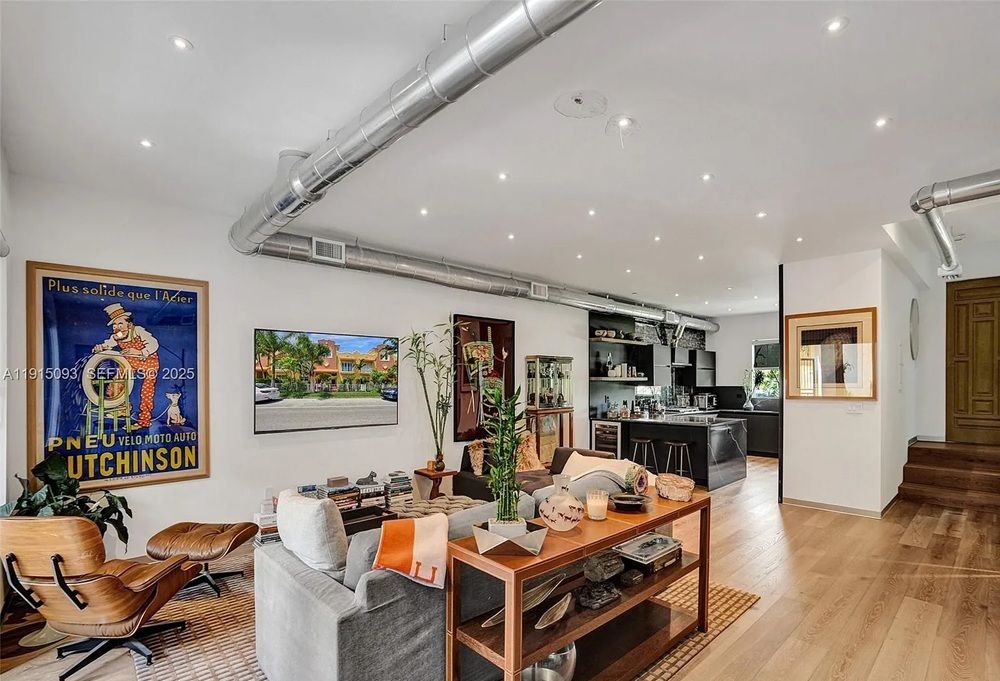 Beautiful And Stunning Home In East Hollywood!