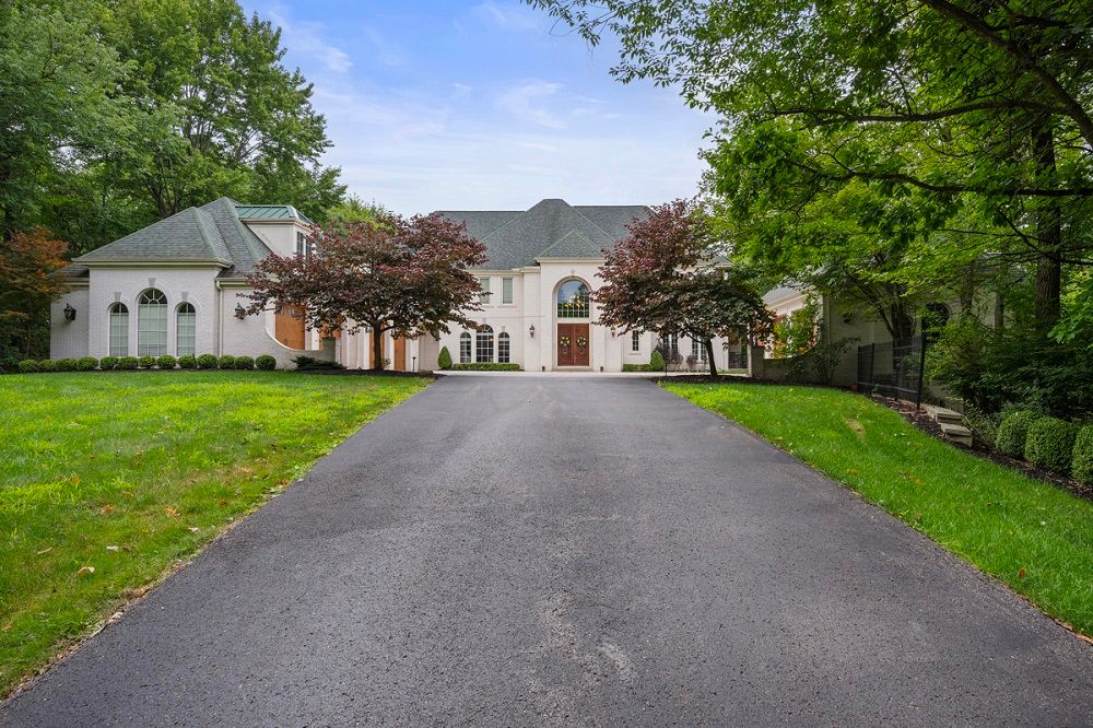 406 Blackstone Lane