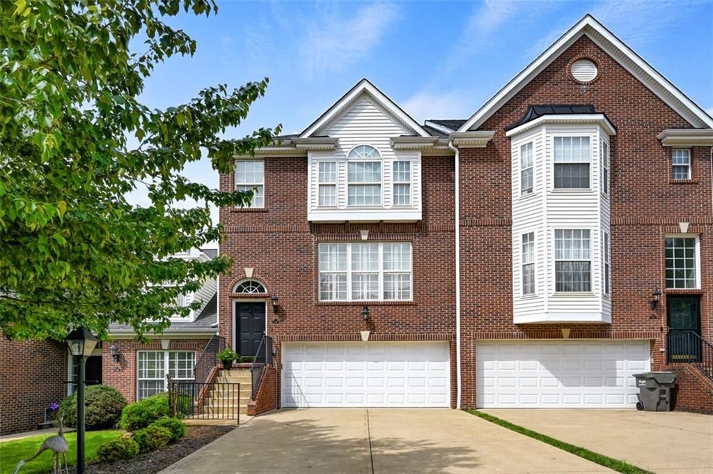 532 E Vanderbilt Dr