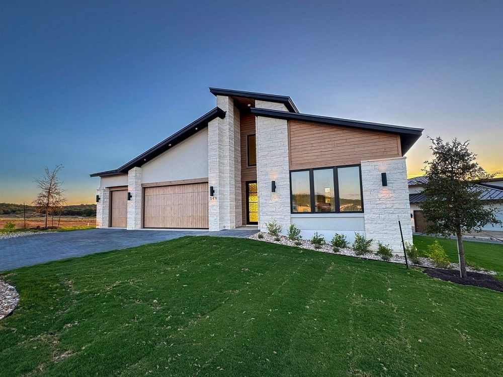 Modern & Stylish In Tuscan Village