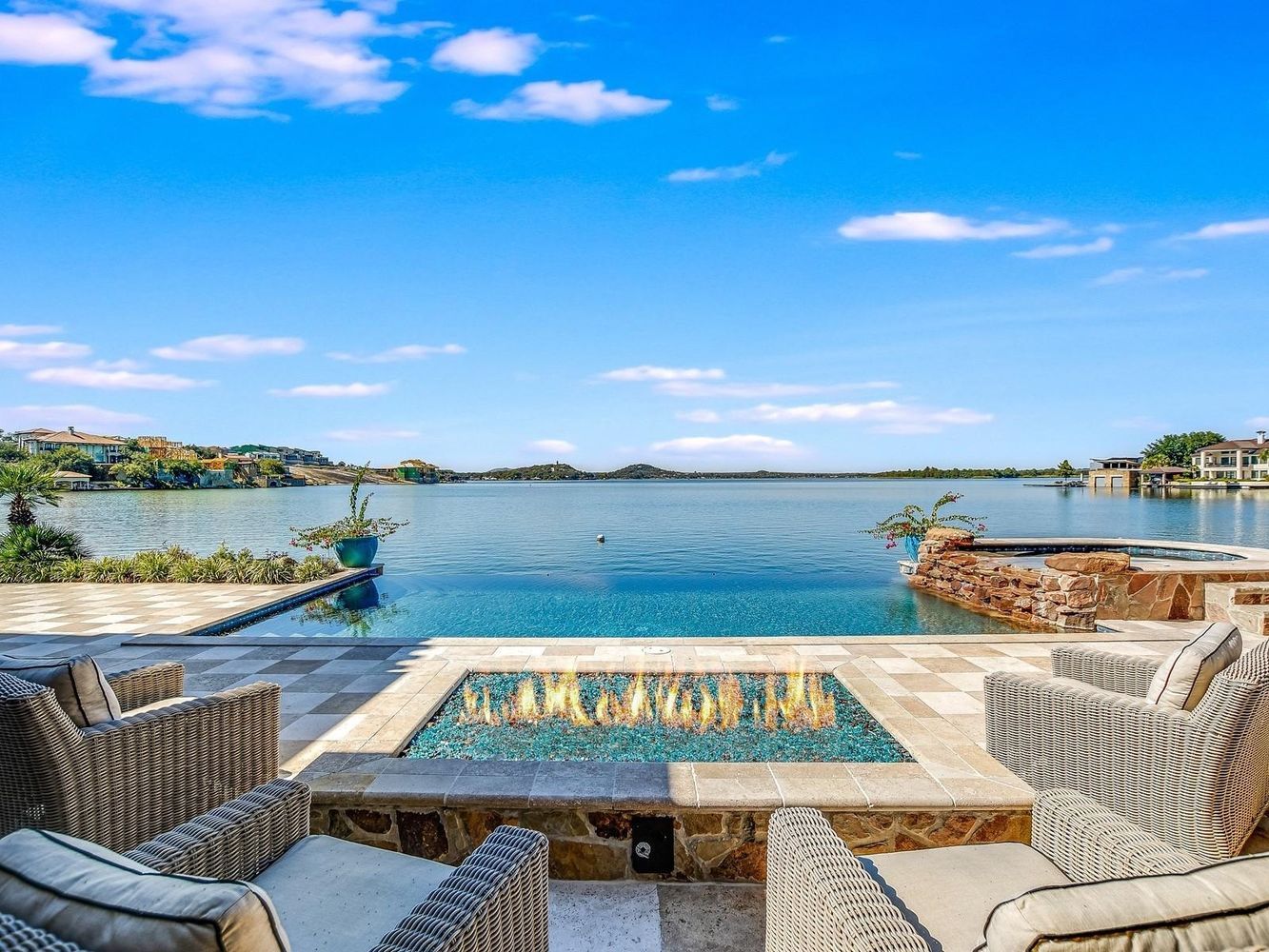Unmatched Lake LBJ Estate