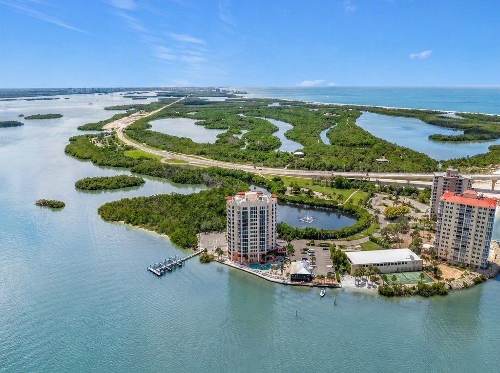 Lovers Key #904
