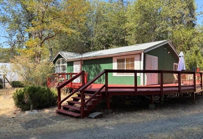 1322 Seiad Creek Road