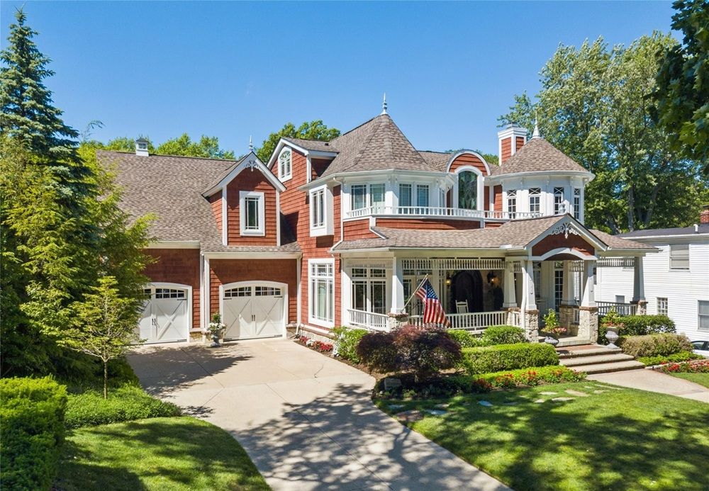 Queen Anne Victorian