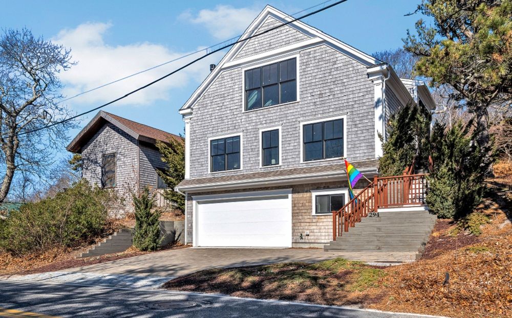 294 Bradford St