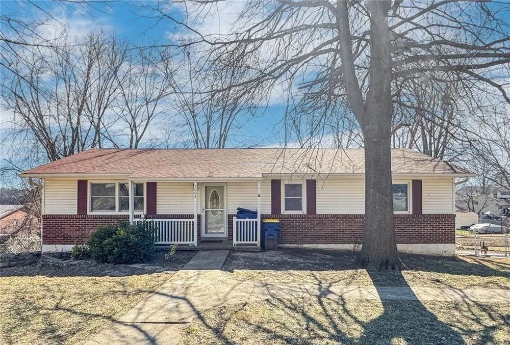 1002 Marilyn Court