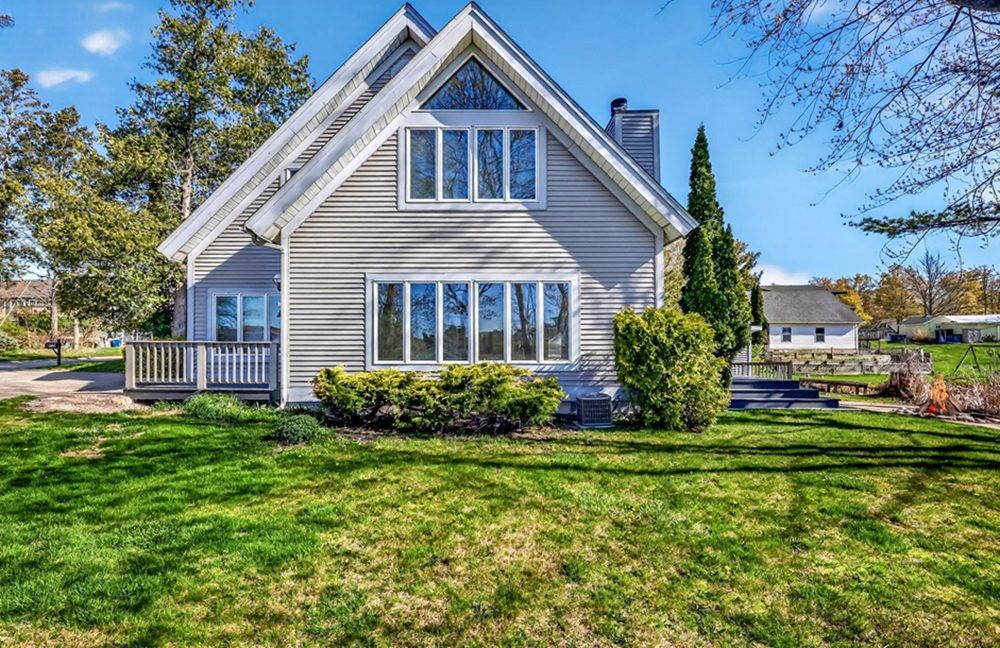 Lakeview Cottage Escape