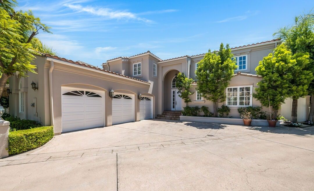 2084 Deer Run Ln