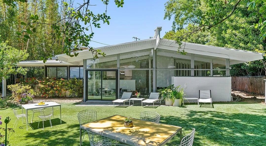 A Qunicy Jones Archictectural Home In Brentwood