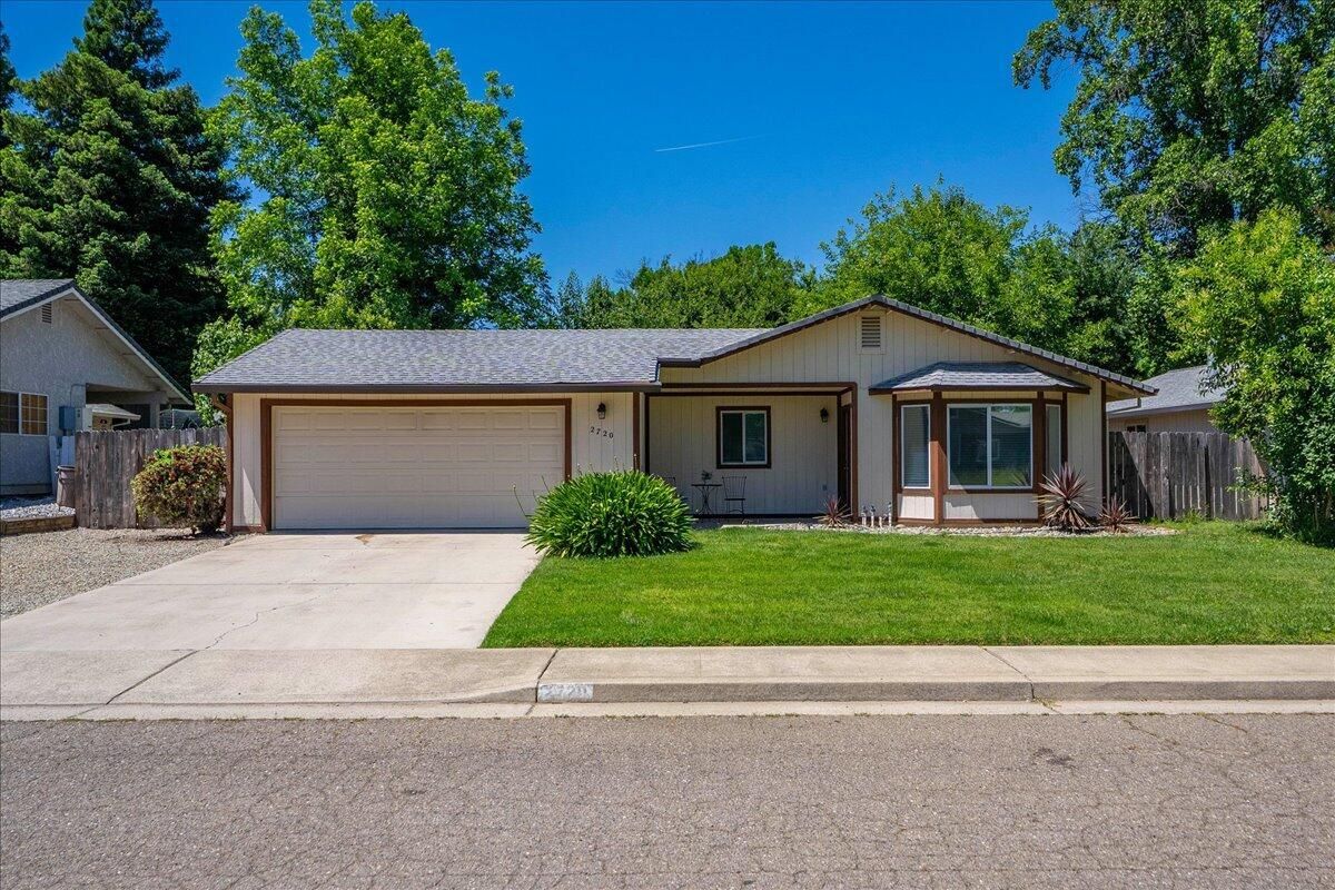 2720 Sandstone