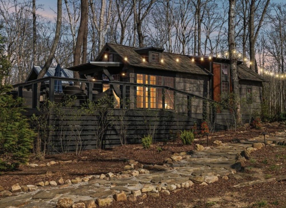 Jeffrey Dungan’s Lakeside Masterpiece