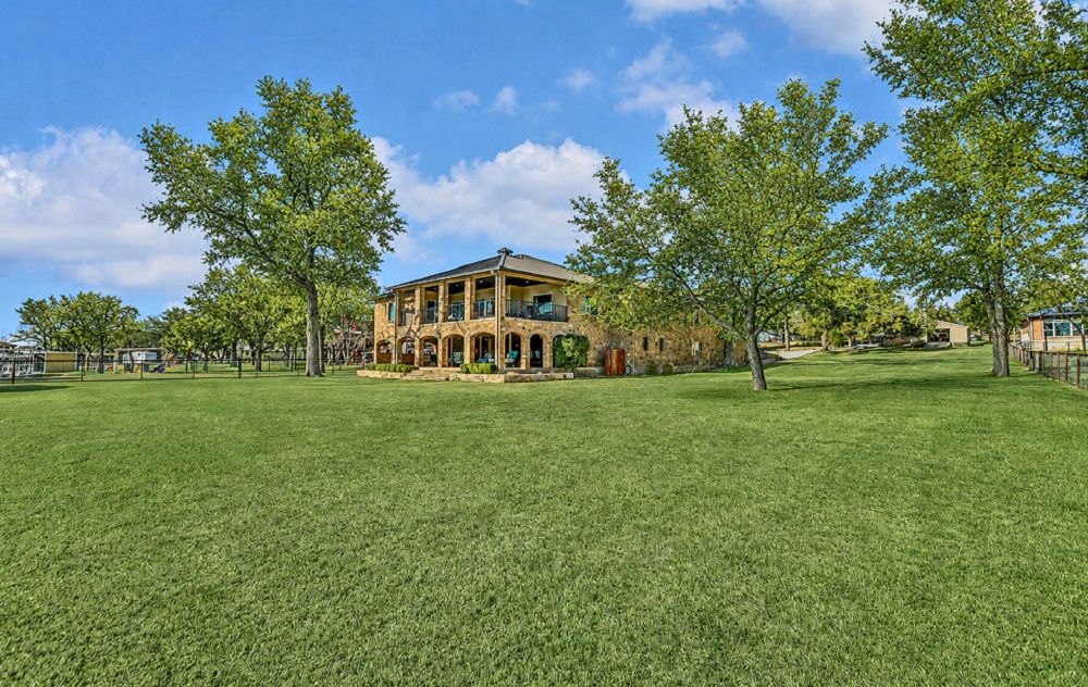 Private Lakefront Escape