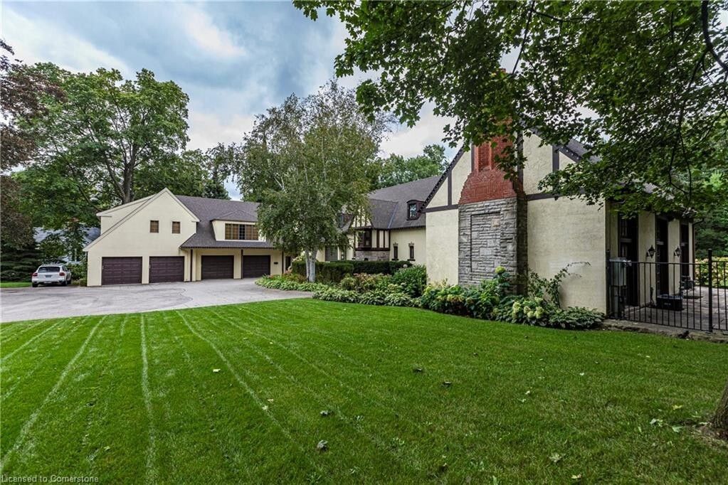 Downtown Dundas Landmark Home
