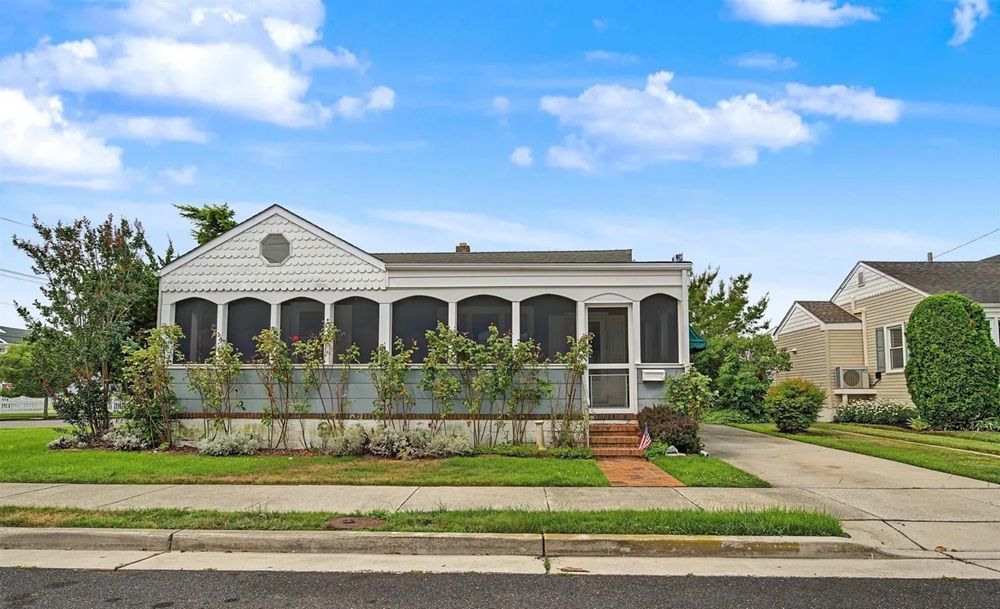 200 N Argyle Avenue