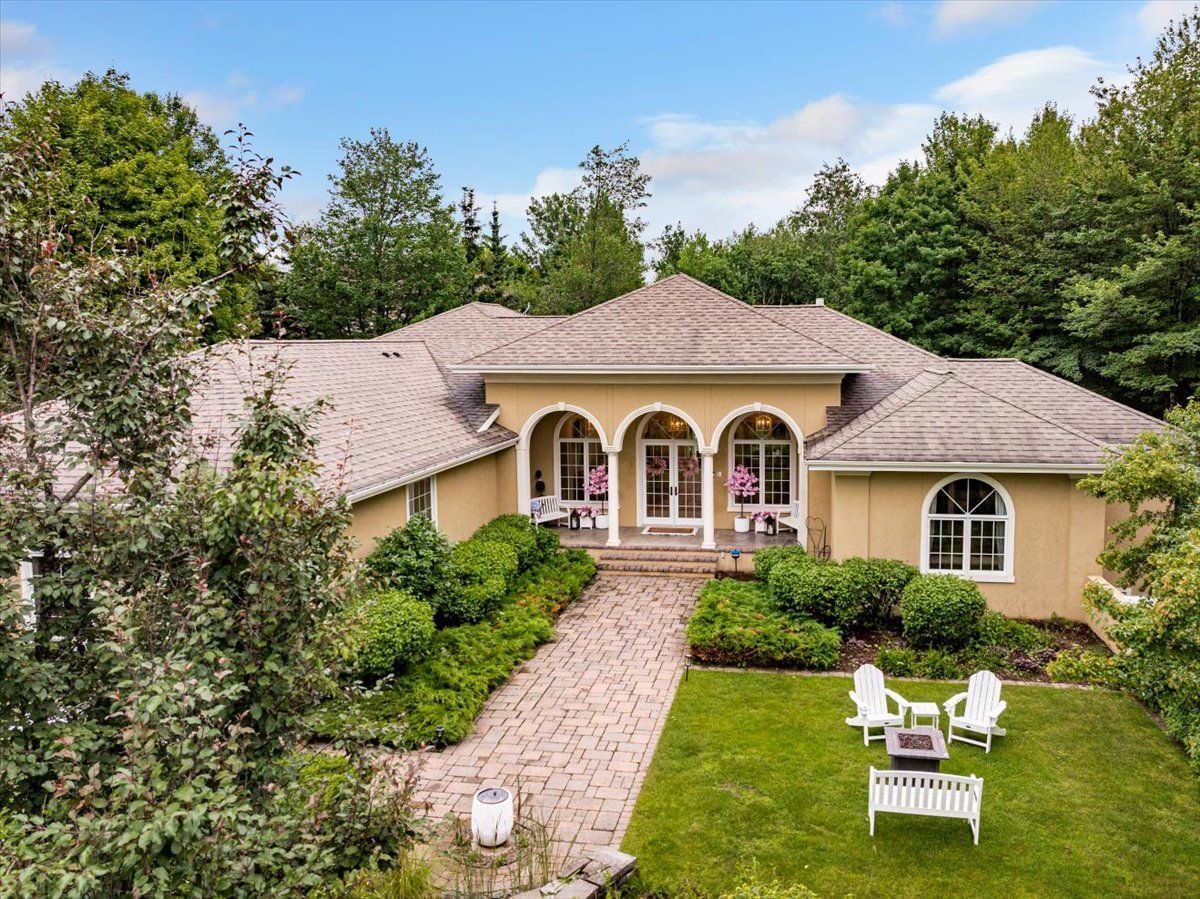 Charming Private Retreat