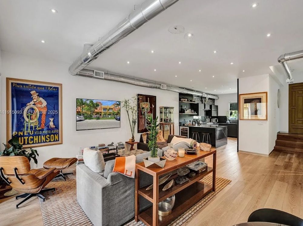 Beautiful And Stunning Home In East Hollywood!