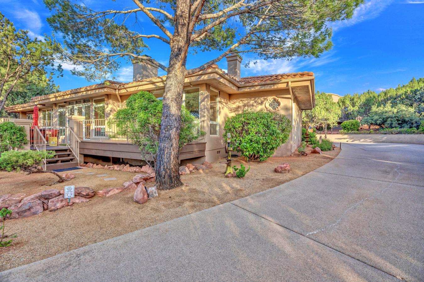 Foothills South Stunner