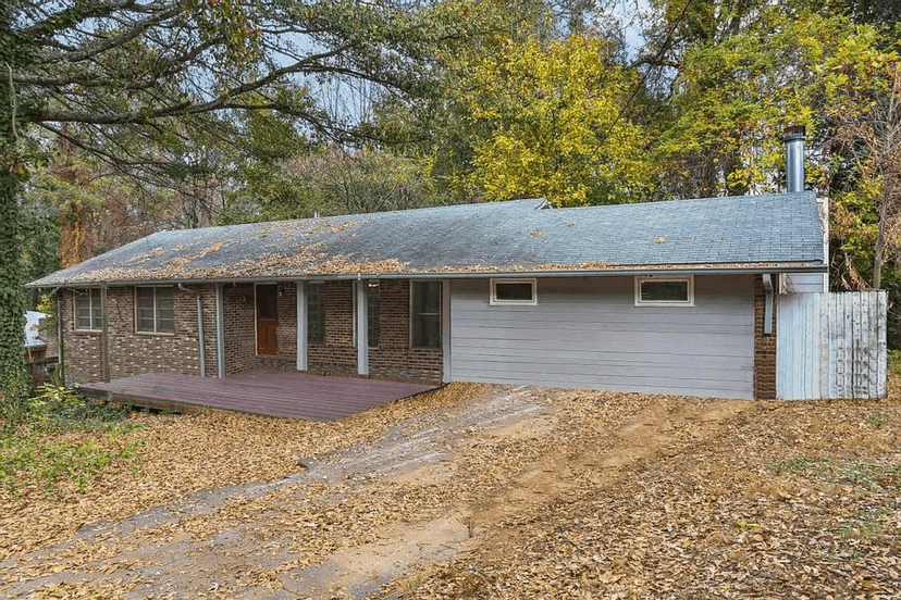 3122 Vandiver Drive, Marietta GA 30066
