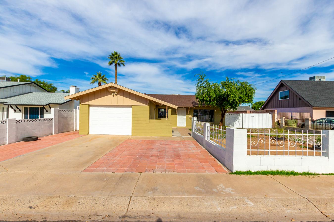 4310 W ROSE LANE