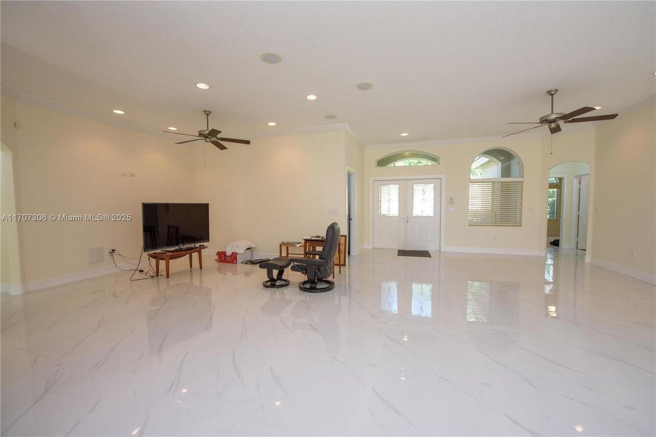 property-image-3